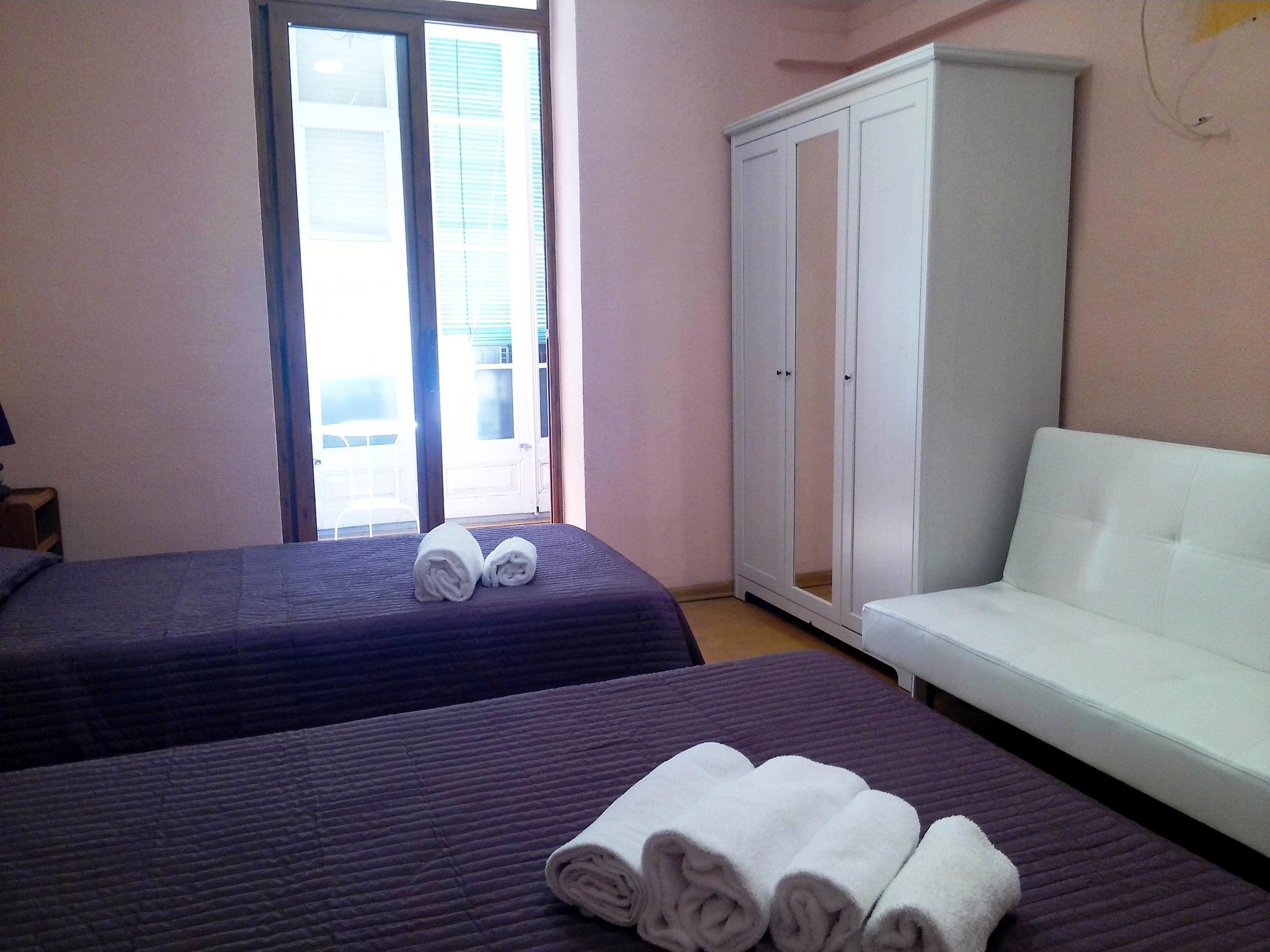 Hostal Balmes Centro Barcelona Exteriör bild