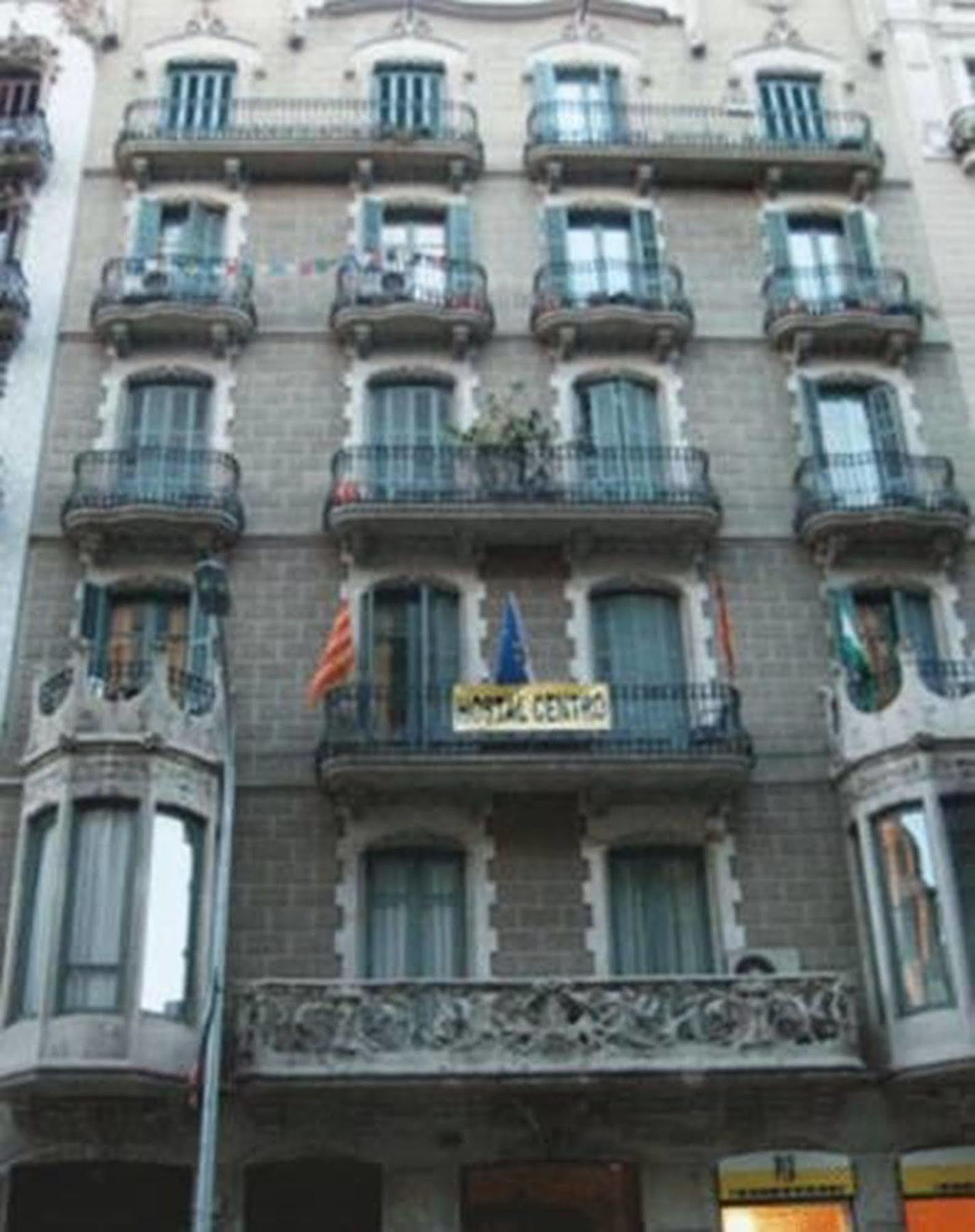 Hostal Balmes Centro Barcelona Exteriör bild