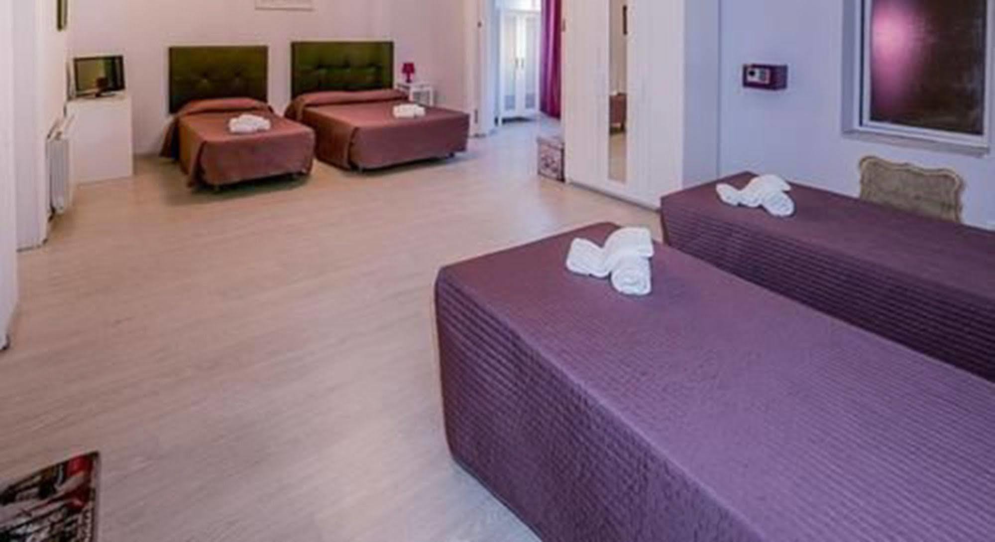 Hostal Balmes Centro Barcelona Exteriör bild