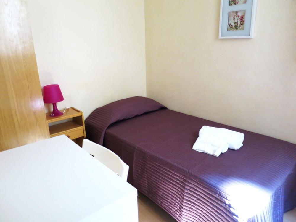 Hostal Balmes Centro Barcelona Exteriör bild
